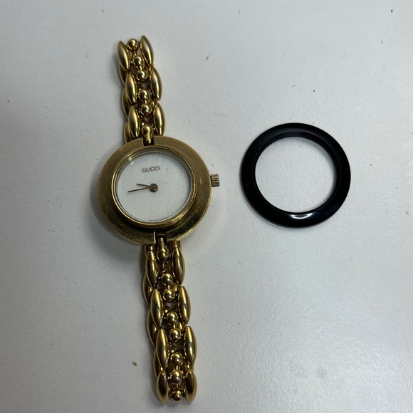 GUCCI 11/12.2 interchangeable bezels with 1 metallic bezel (black) - Picture 3 of 13